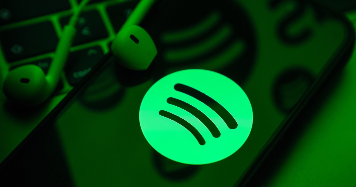 Spotify retira mais de 50 milhões de faixas de IA e spam das recomendações